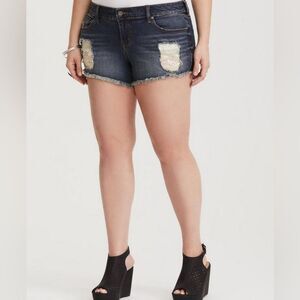 TORRID Lace Skinny Short Short - Vintage Stretch Medium Wash